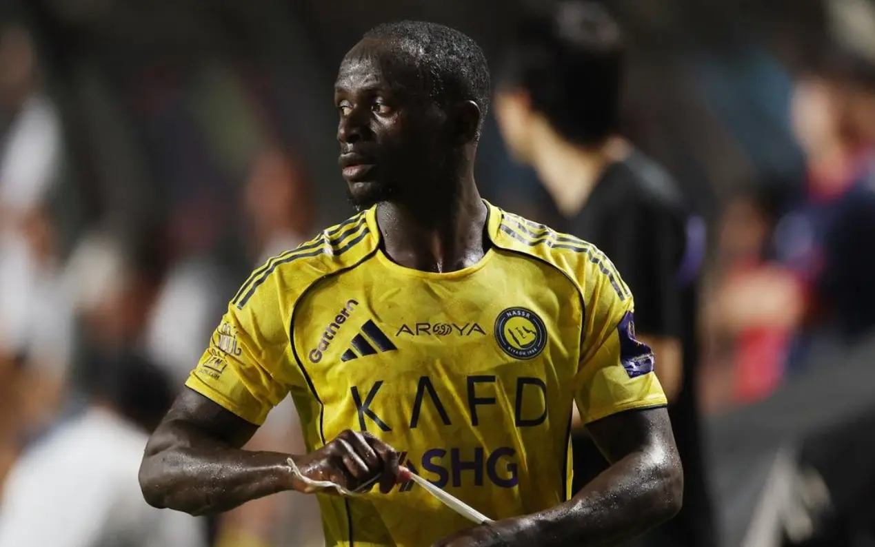 马丁内斯, 级决赛, 曼联袂出击