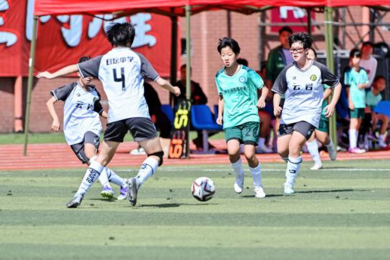 赛场上球员, img, src